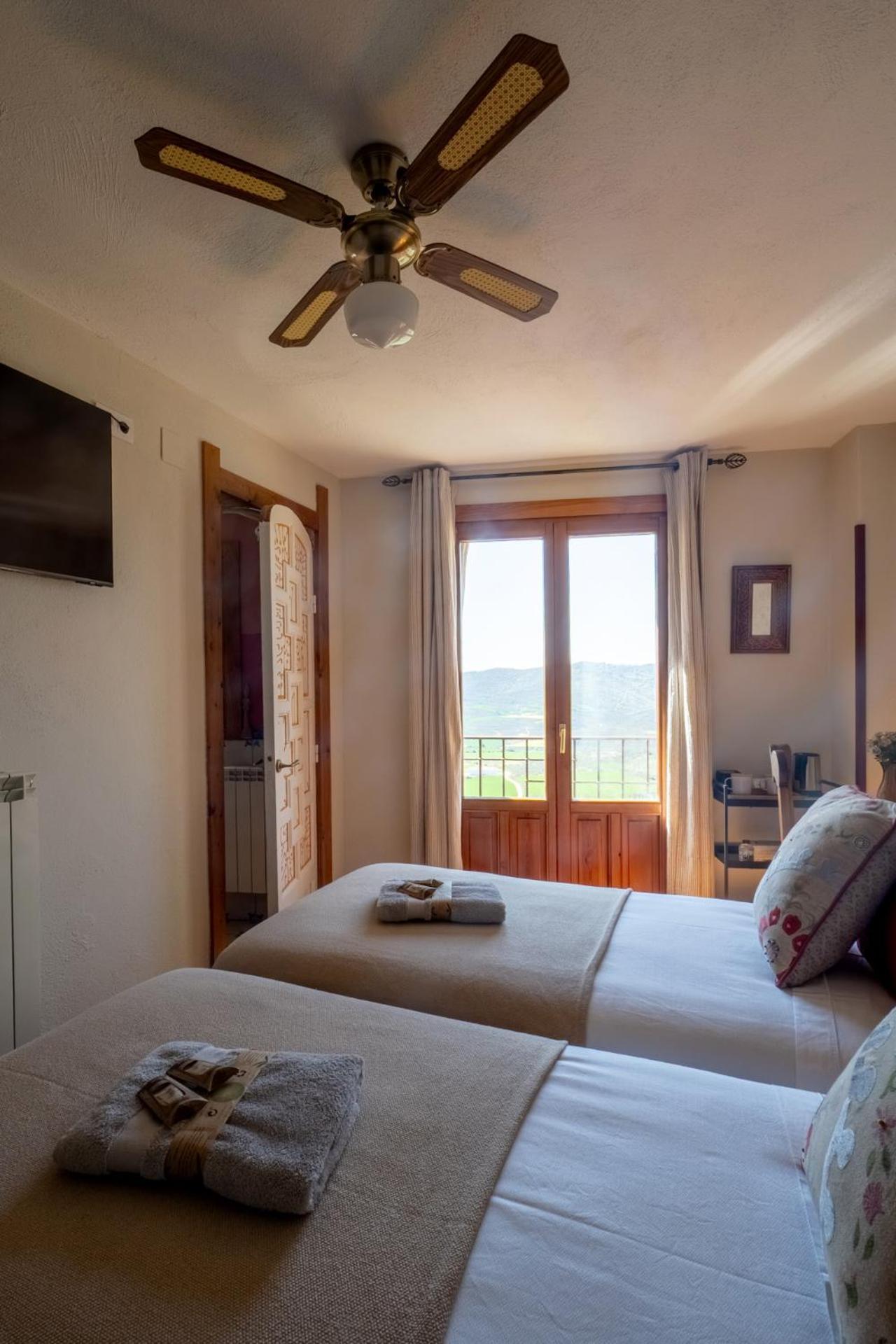 Albergue De Peregrinos En Cirauqui - Casa Maralotx Camino De Santiago Exteriör bild
